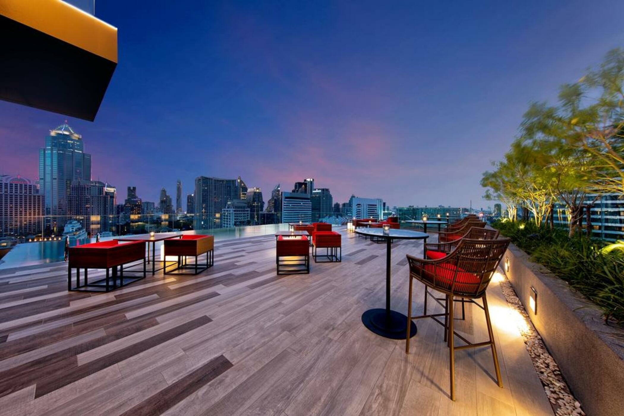 Novotel Bangkok Sukhumvit 4 Exteriör bild