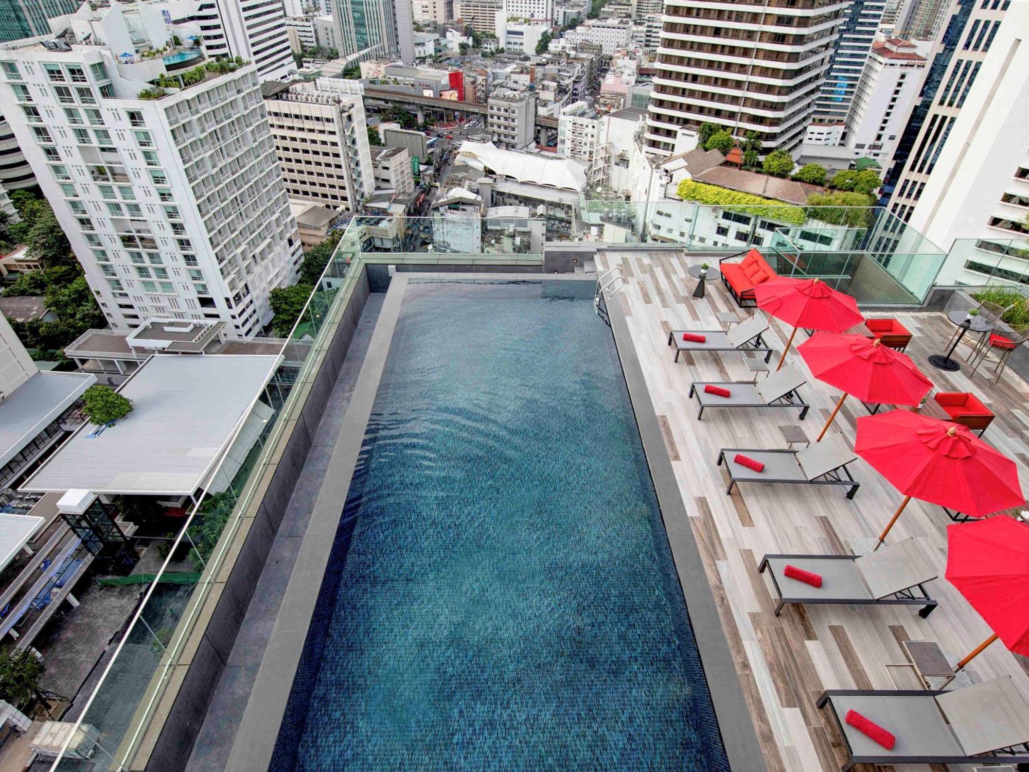 Novotel Bangkok Sukhumvit 4 Exteriör bild